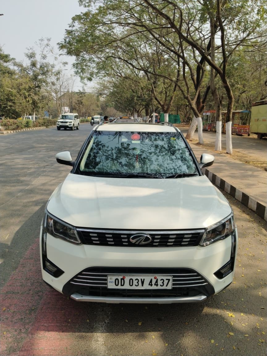 Xuv 300 W8