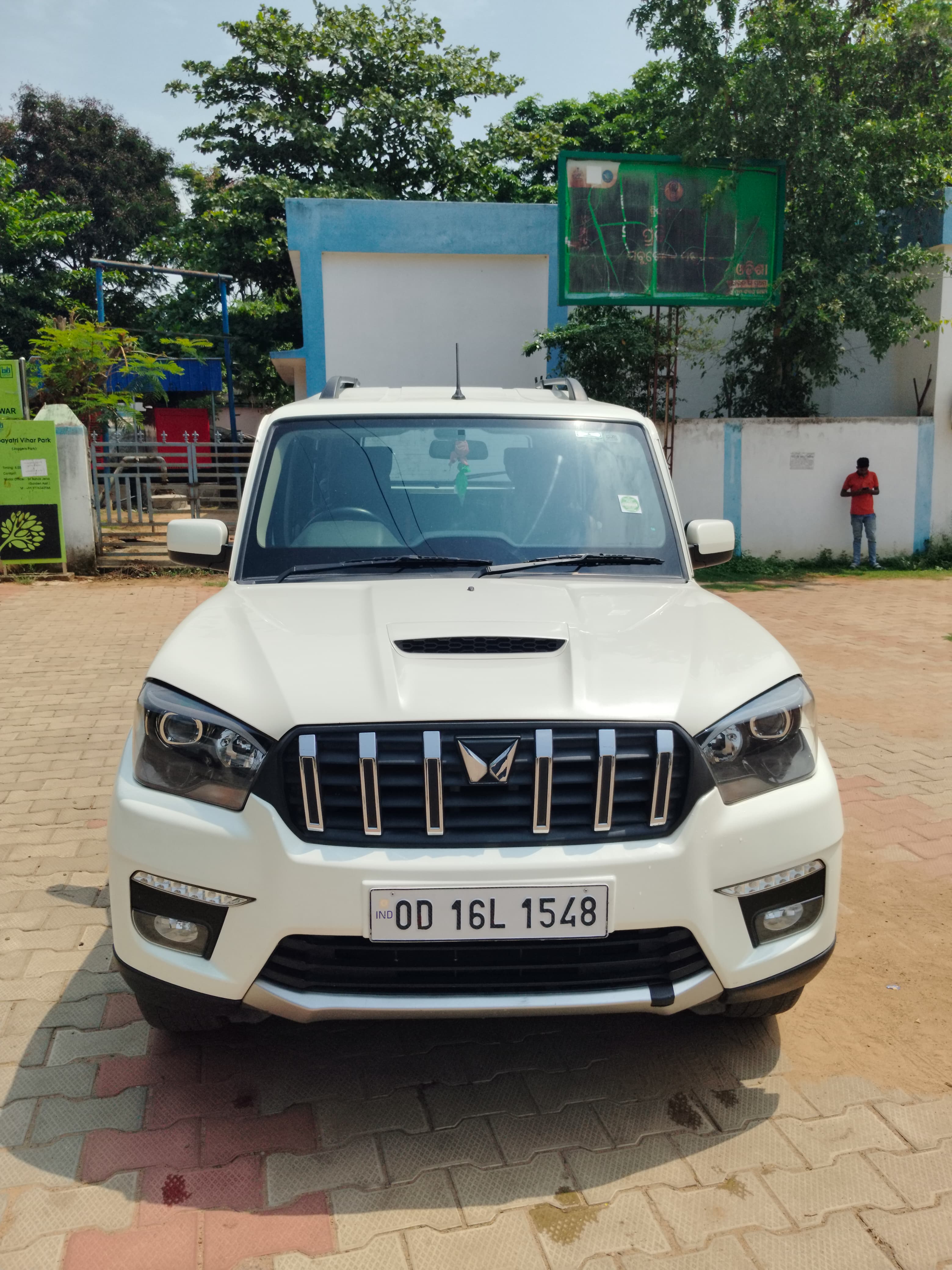 Mahindra Scorpio Classic S11
