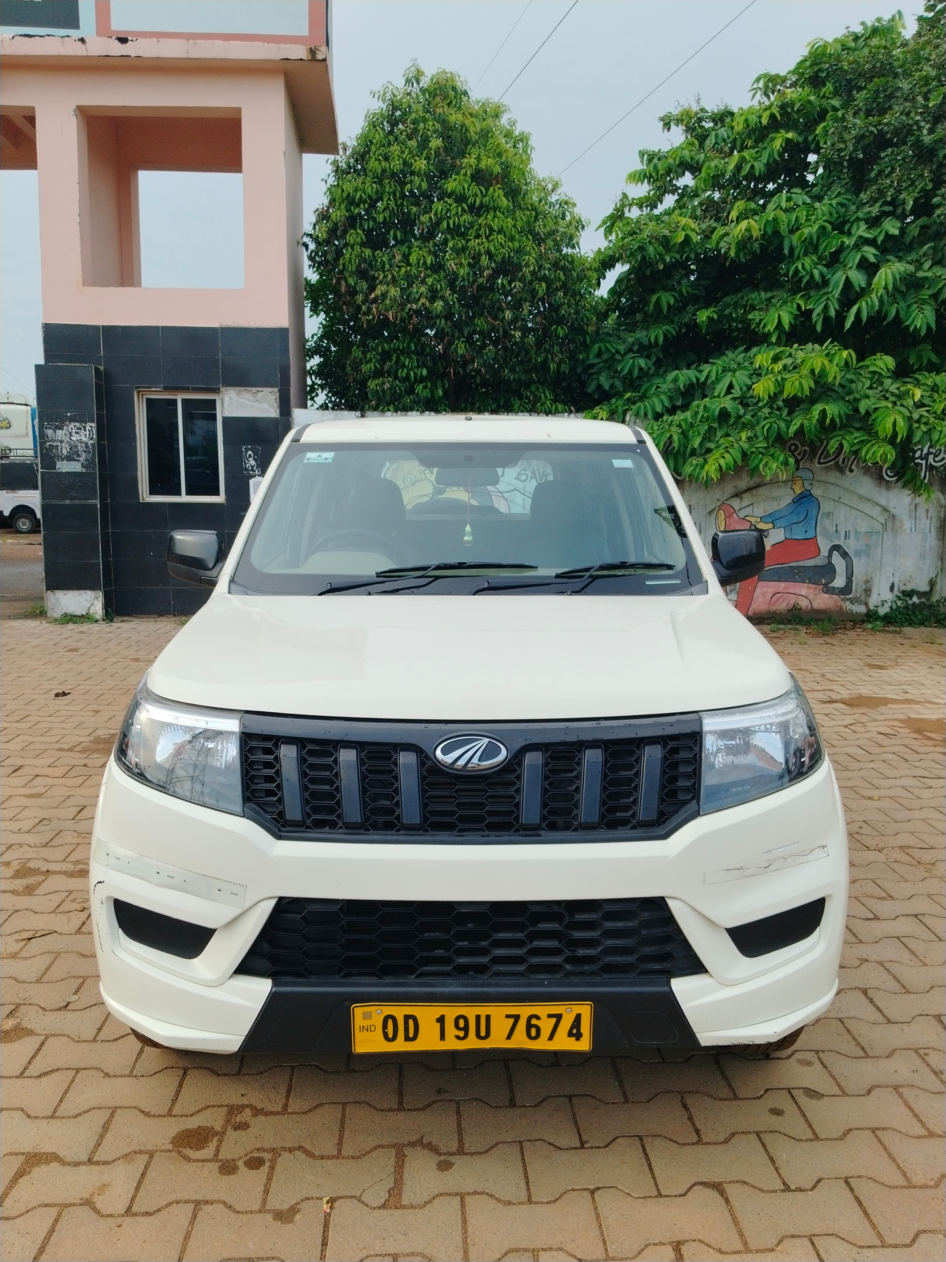 Mahindra Bolero Neo N4